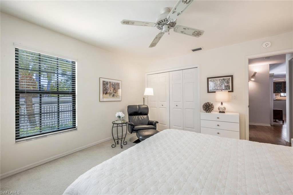 880 8th Ave S 101, Naples, FL 34102-30