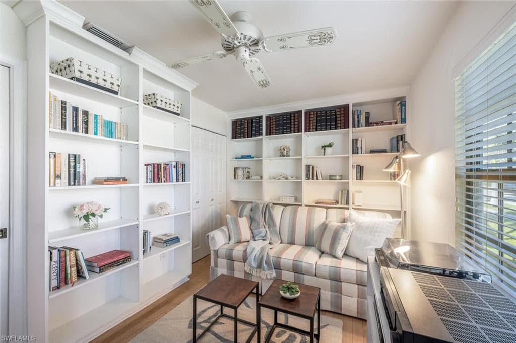 880 8th Ave S 101, Naples, FL 34102-34