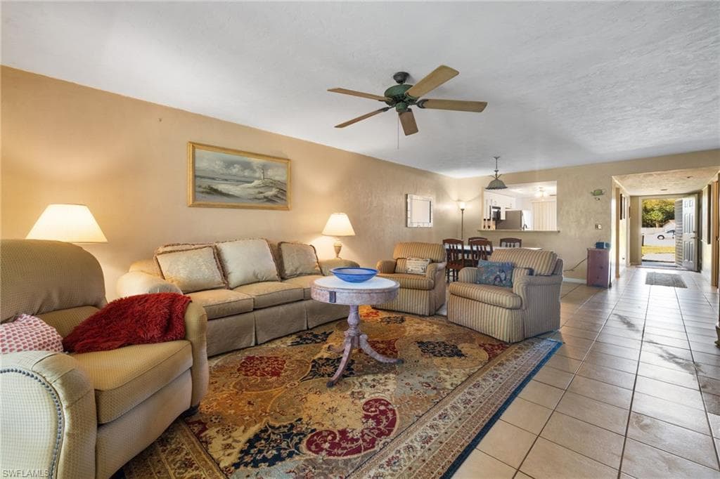 600 Misty Pines Cir F102, Naples, FL 34105-4