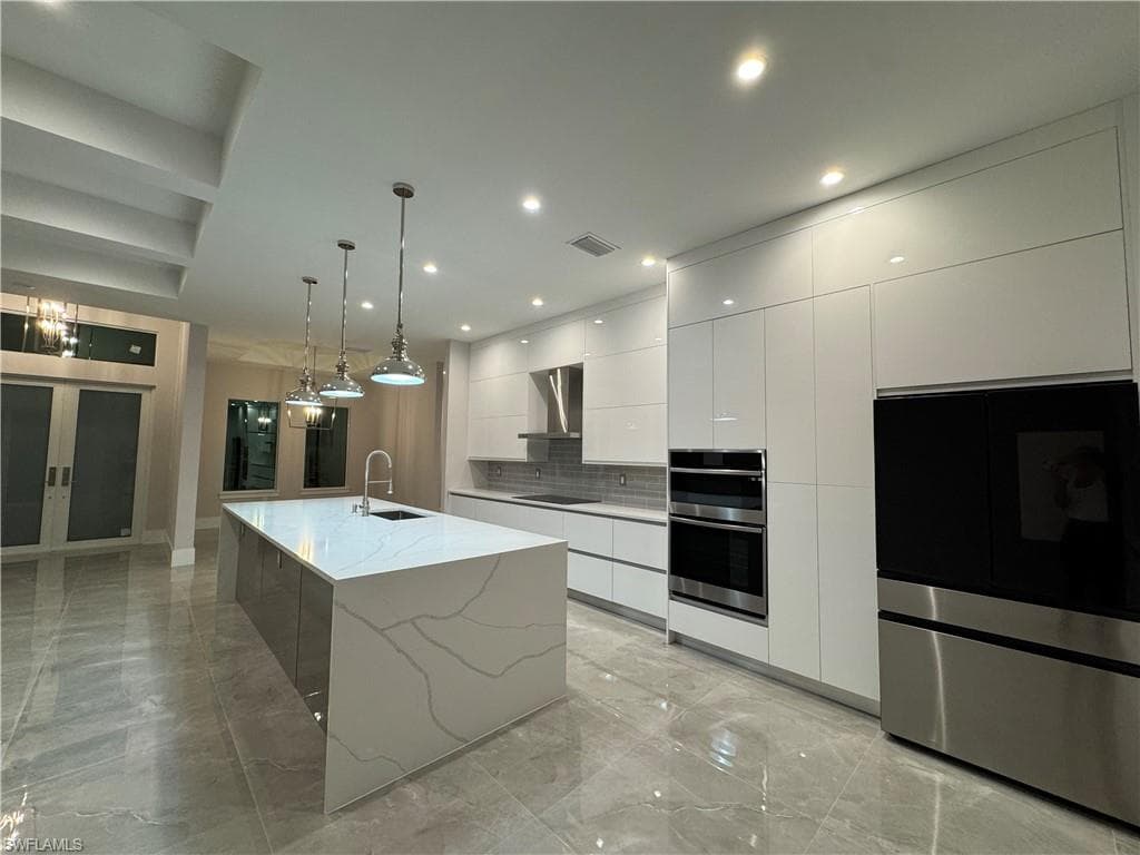 2461 Golden Gate Blvd E, Naples, FL 34120-11