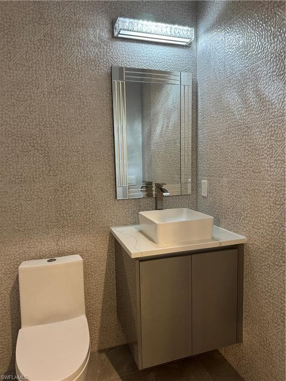 2461 Golden Gate Blvd E, Naples, FL 34120-18