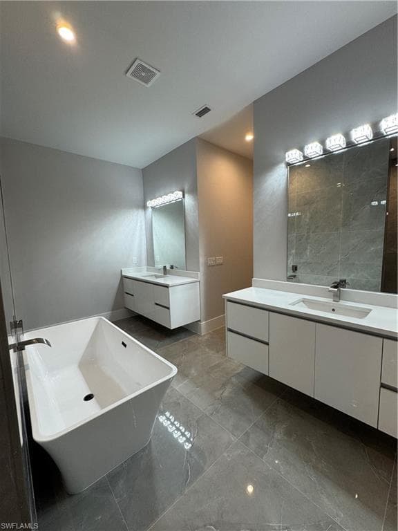 2461 Golden Gate Blvd E, Naples, FL 34120-22