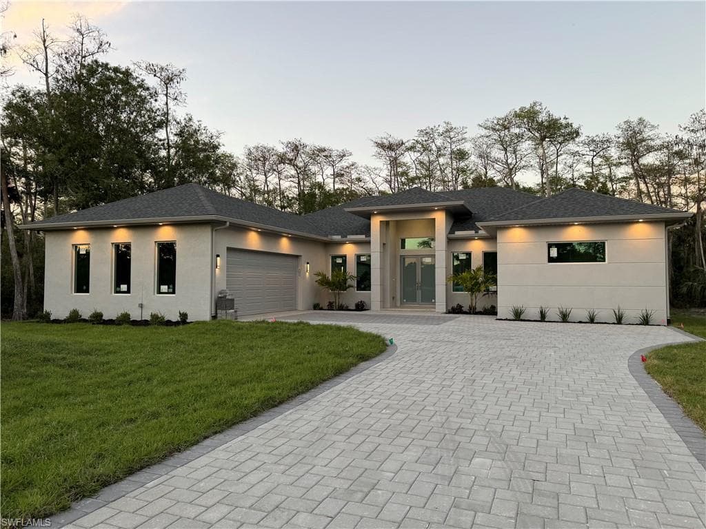 2461 Golden Gate Blvd E, Naples, FL 34120-1
