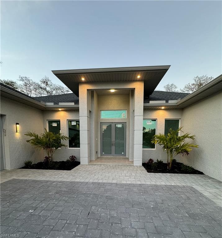 2461 Golden Gate Blvd E, Naples, FL 34120-2