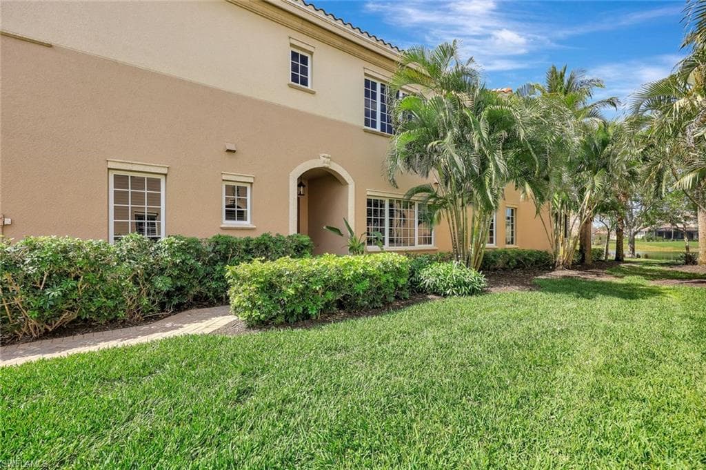 9293 Menaggio Ct 102, Naples, FL 34114-34