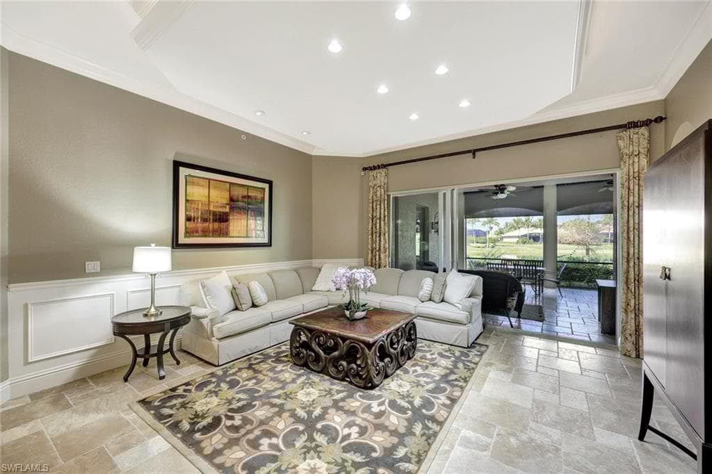 9293 Menaggio Ct 102, Naples, FL 34114-8