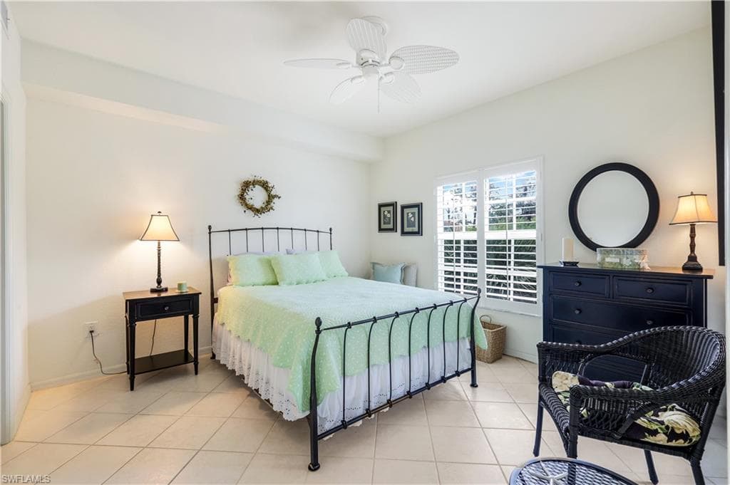 4430 Botanical Place Cir 305, Naples, FL 34112-14