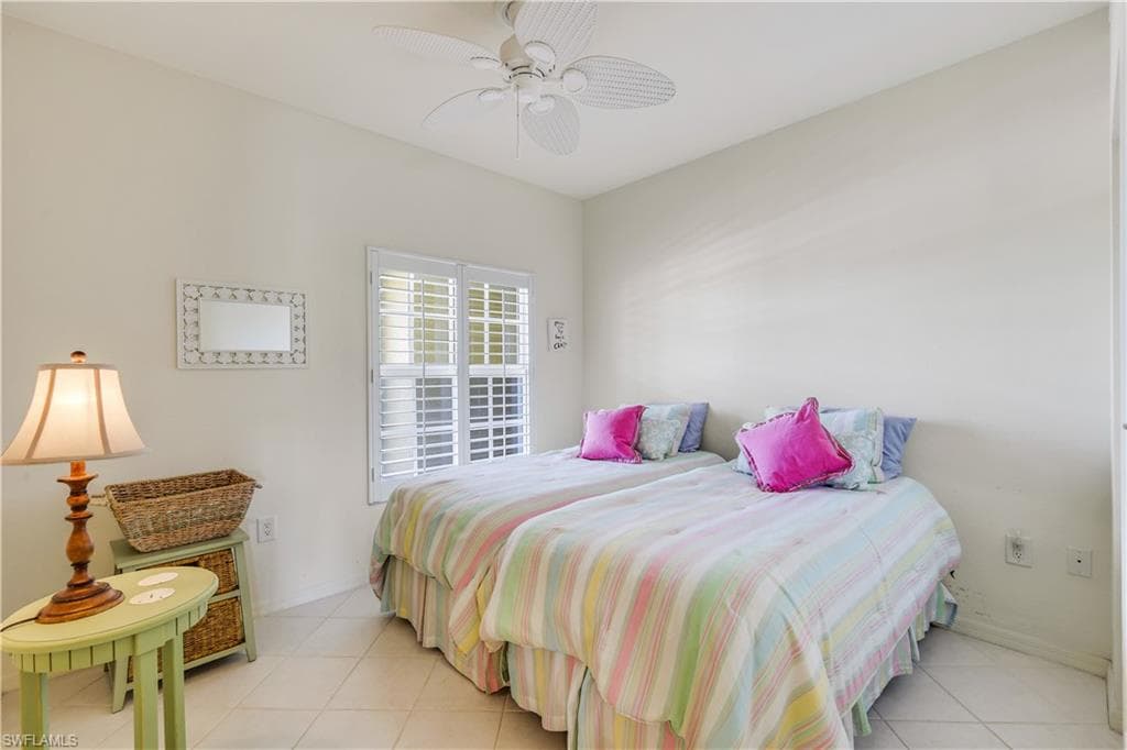 4430 Botanical Place Cir 305, Naples, FL 34112-18