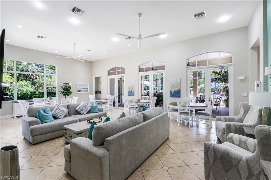 4430 Botanical Place Cir 305, Naples, FL 34112-23