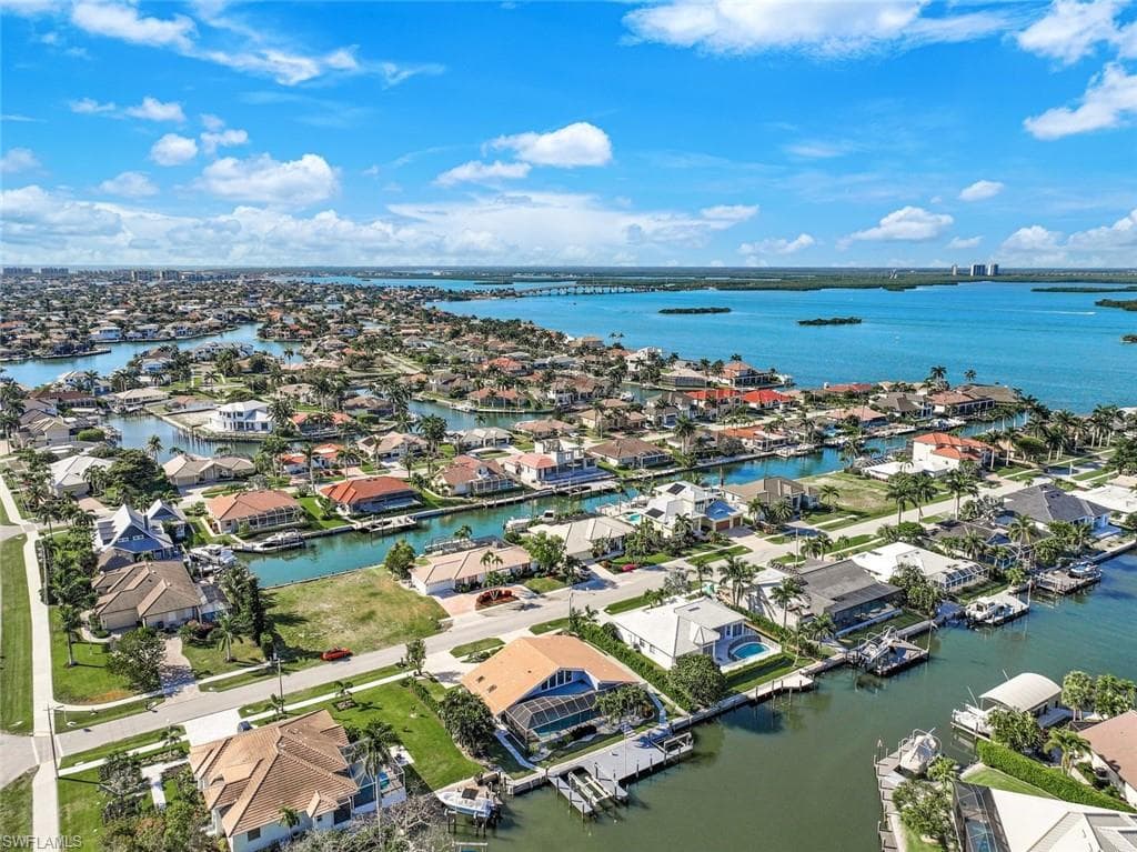 1709 Wavecrest Ct, Marco Island, FL 34145-38