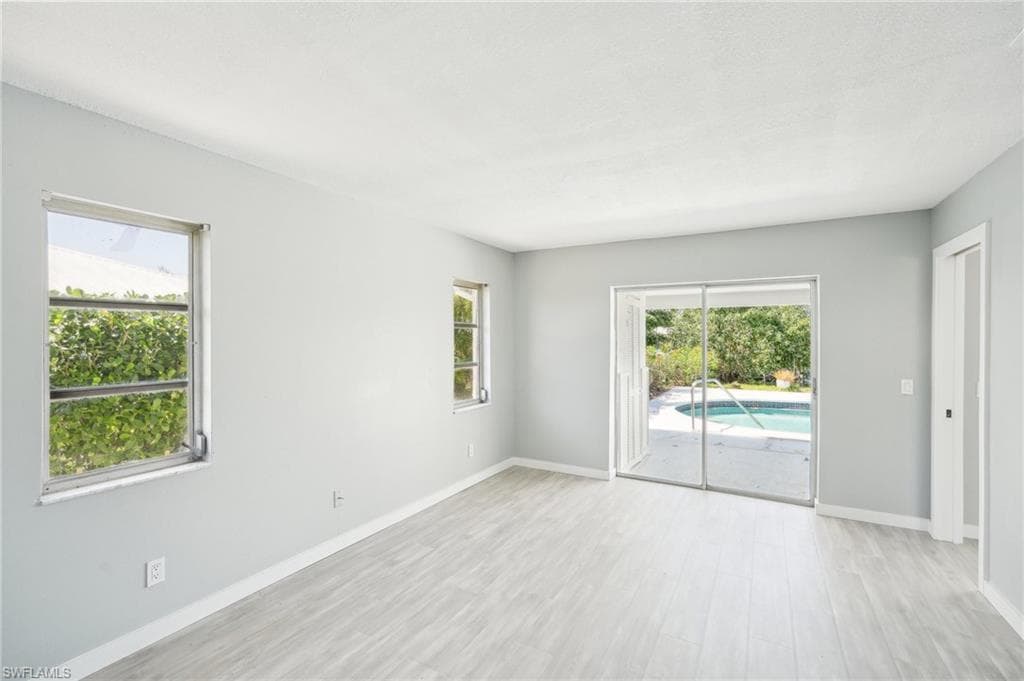 5208 3rd Ave, Cape Coral, FL 33914-12