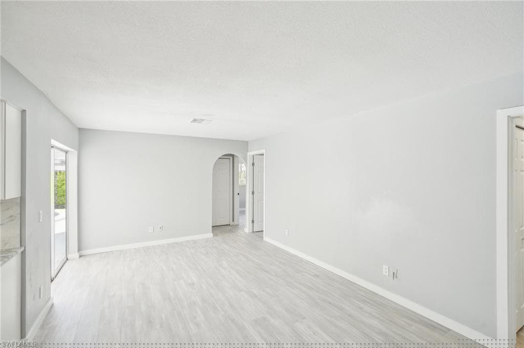 5208 3rd Ave, Cape Coral, FL 33914-18
