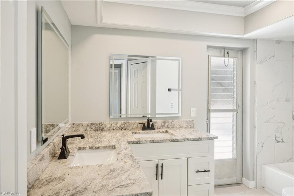5208 3rd Ave, Cape Coral, FL 33914-27
