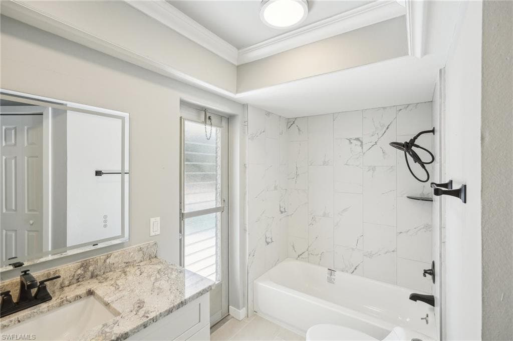 5208 3rd Ave, Cape Coral, FL 33914-28
