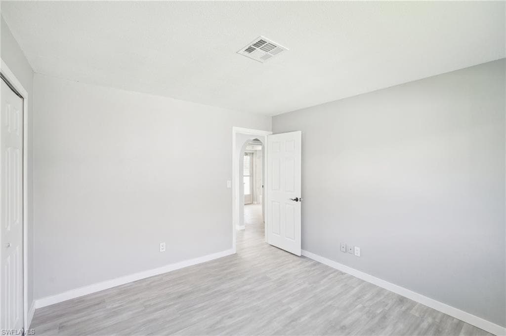 5208 3rd Ave, Cape Coral, FL 33914-29