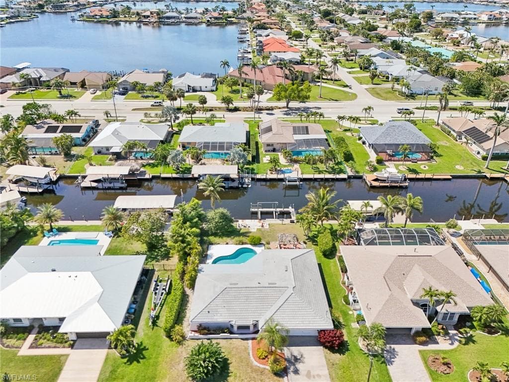 5208 3rd Ave, Cape Coral, FL 33914-38