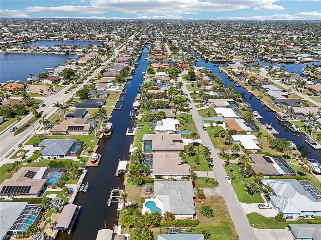 5208 3rd Ave, Cape Coral, FL 33914-40