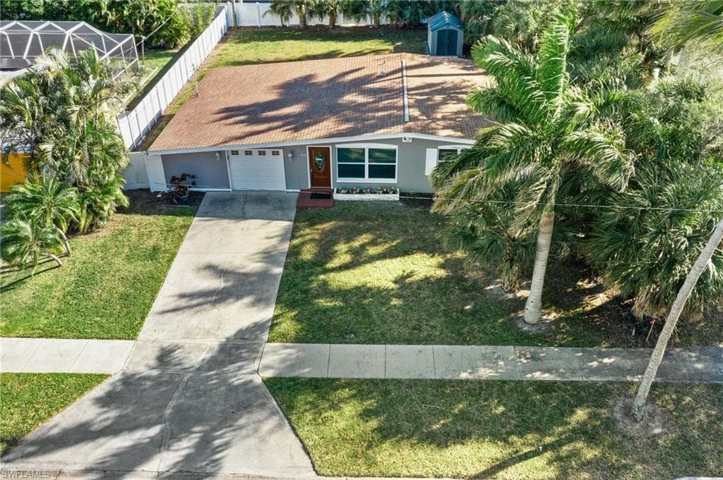 944 22nd Ave N, Naples, FL 34103-12