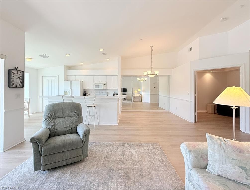 8520 Naples Heritage Dr 923, Naples, FL 34112-9