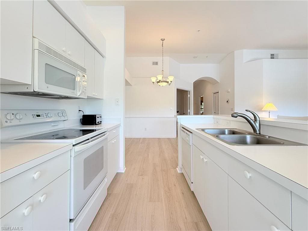 8520 Naples Heritage Dr 923, Naples, FL 34112-13