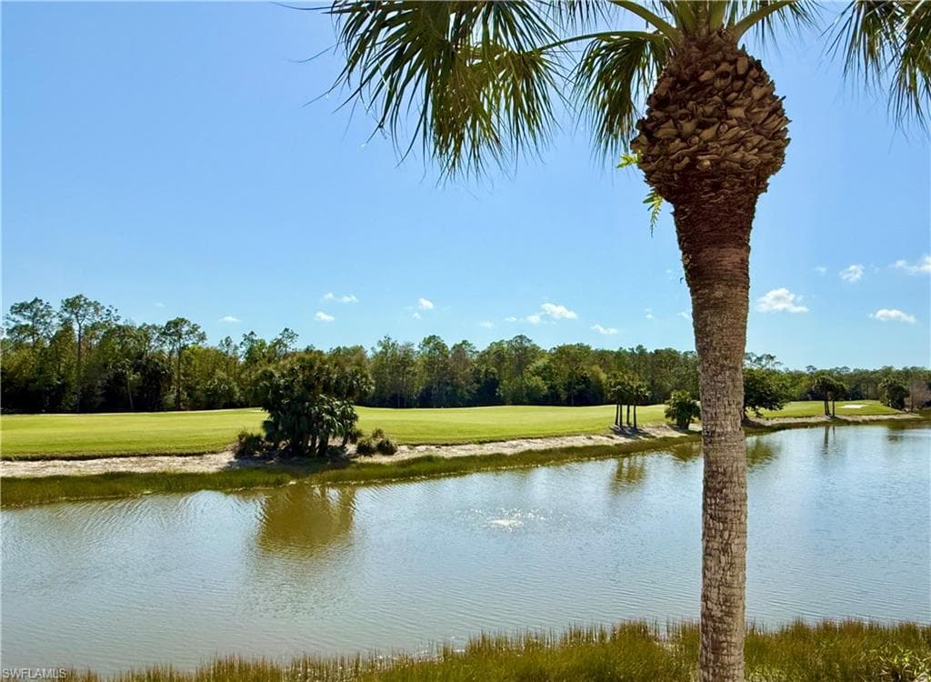 8520 Naples Heritage Dr 923, Naples, FL 34112-25