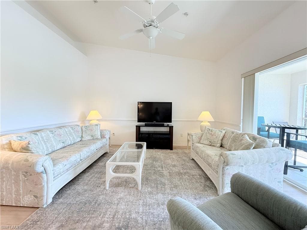 8520 Naples Heritage Dr 923, Naples, FL 34112-8