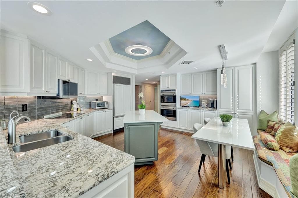 435 Dockside Dr A401, Naples, FL 34110-19