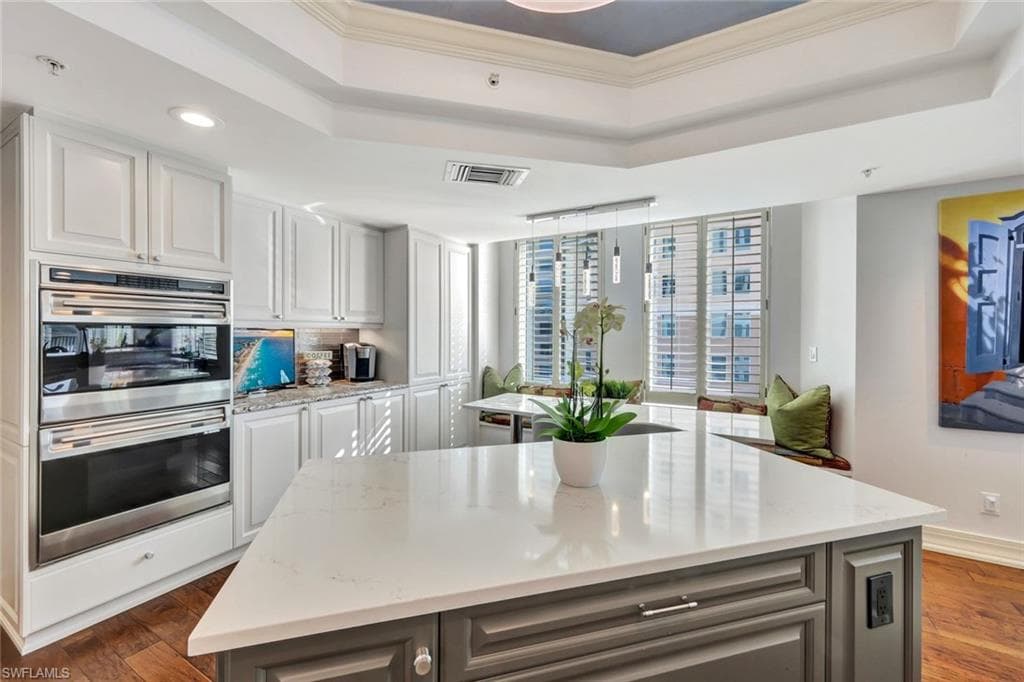 435 Dockside Dr A401, Naples, FL 34110-20