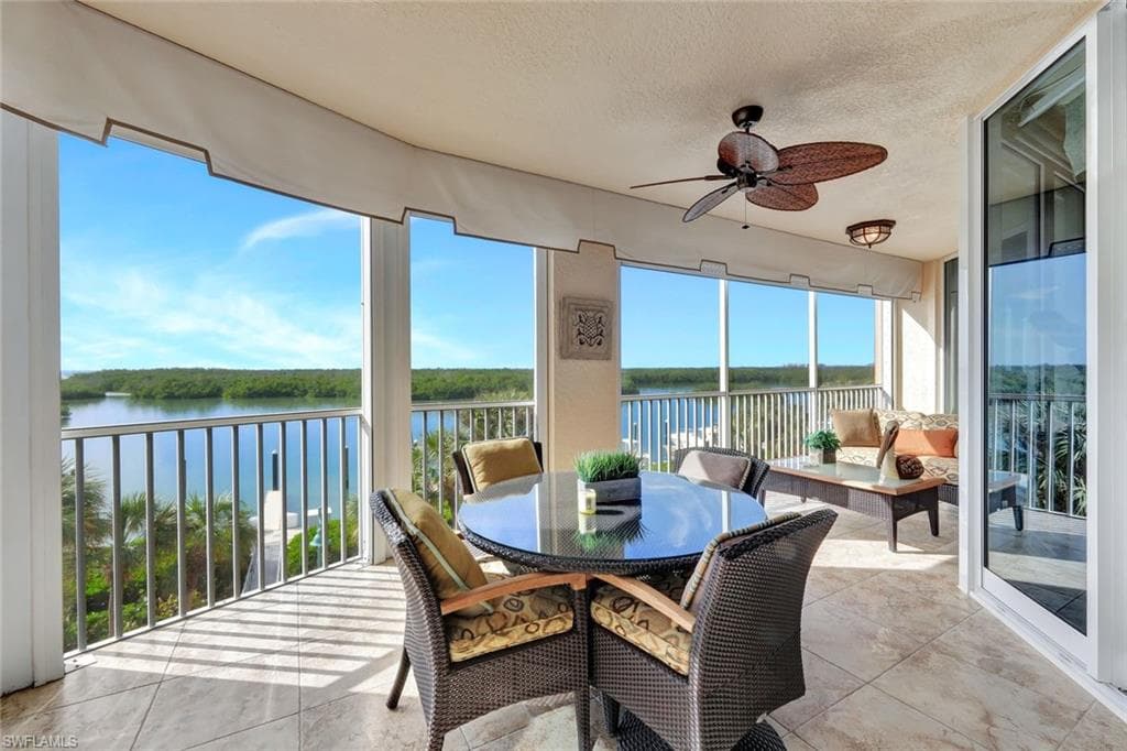 435 Dockside Dr A401, Naples, FL 34110-21