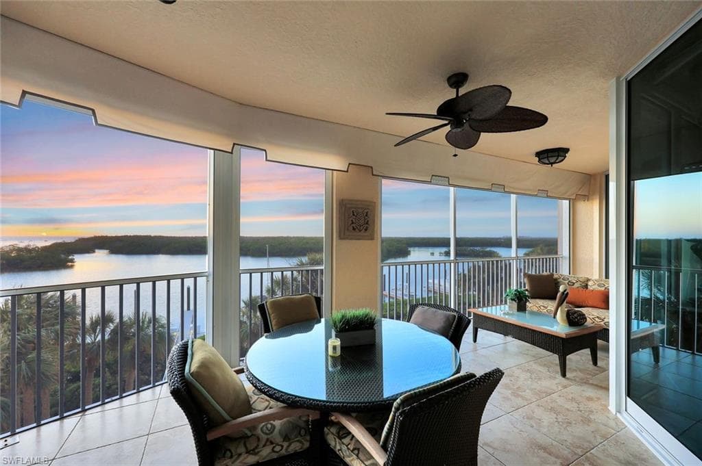 435 Dockside Dr A401, Naples, FL 34110-3