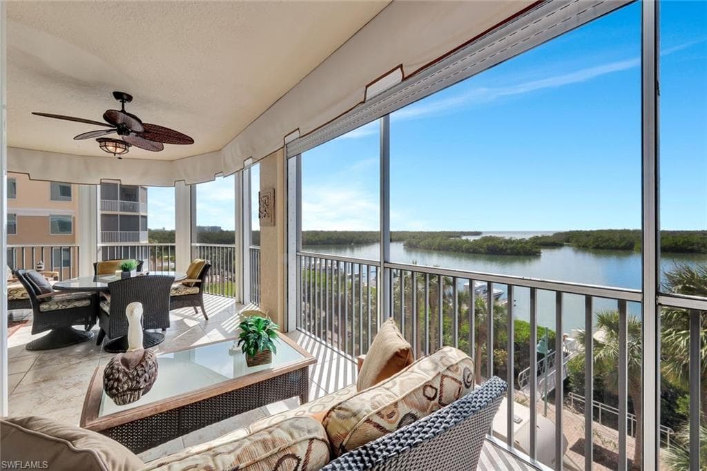 435 Dockside Dr A401, Naples, FL 34110-48