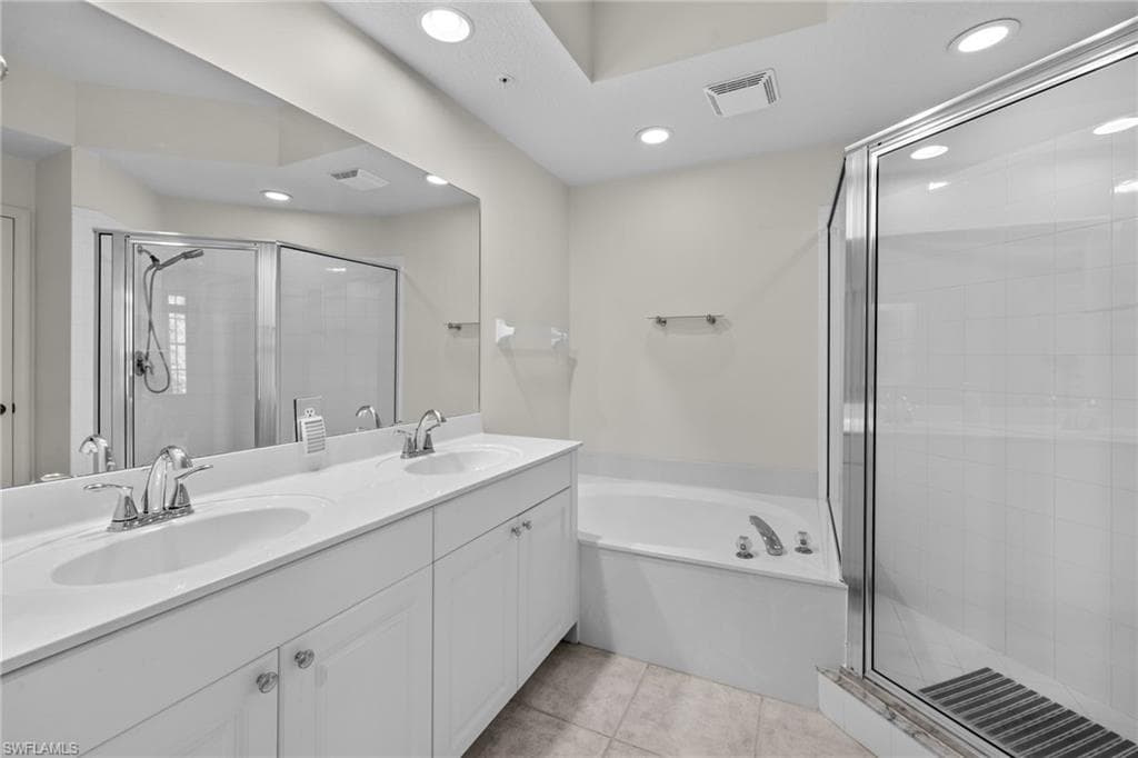 24370 Sandpiper Isle Way 105, Bonita Springs, FL 34134-25