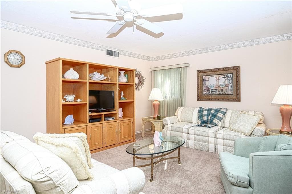 586 Beachwalk Cir O206, Naples, FL 34108-4