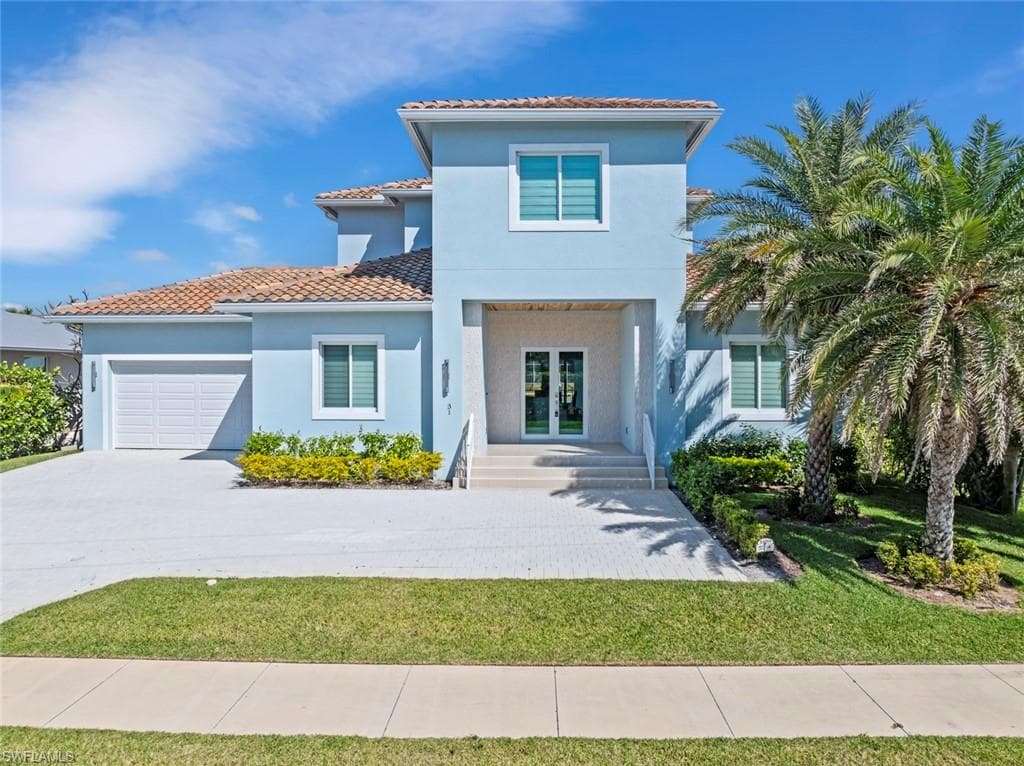 31 Manor Ter, Marco Island, FL 34145-1