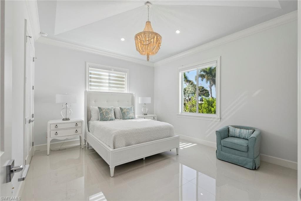 31 Manor Ter, Marco Island, FL 34145-19