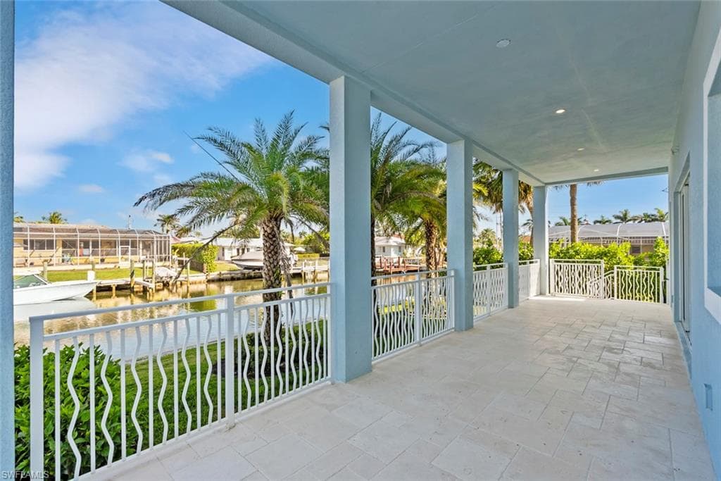 31 Manor Ter, Marco Island, FL 34145-30