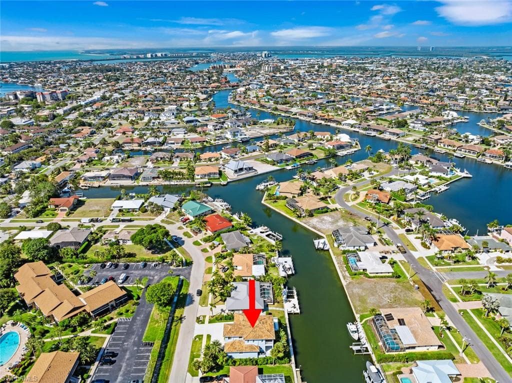 31 Manor Ter, Marco Island, FL 34145-38