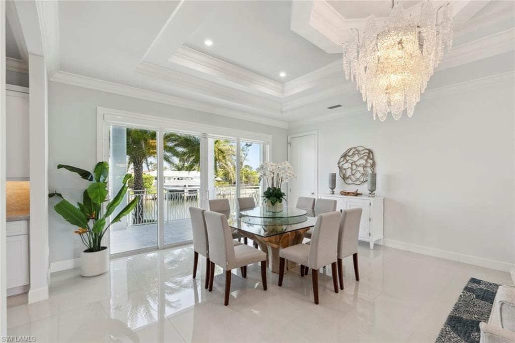 31 Manor Ter, Marco Island, FL 34145-8