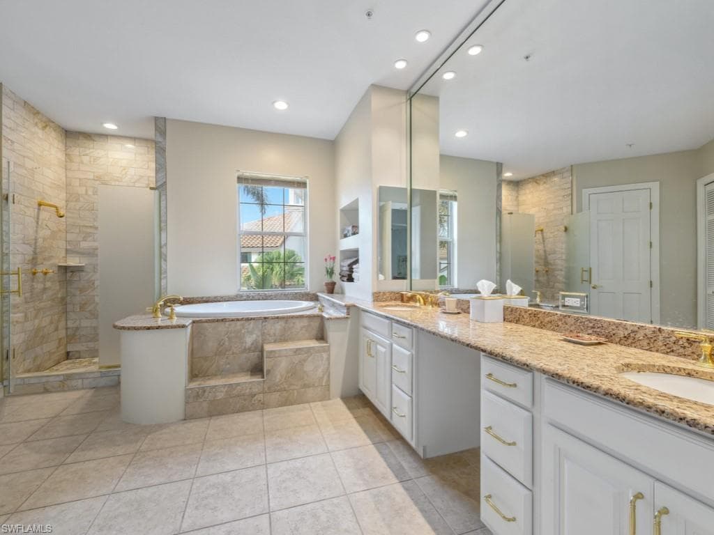 265 Colonade Cir, Naples, FL 34103-20