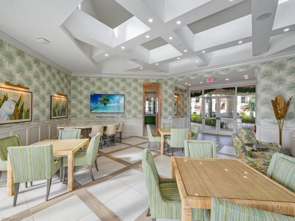 265 Colonade Cir, Naples, FL 34103-25