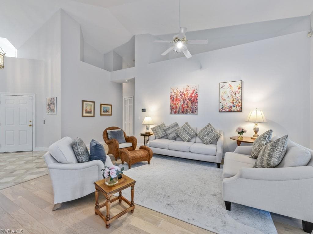 265 Colonade Cir, Naples, FL 34103-8