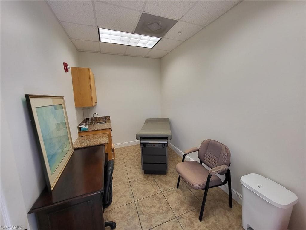 681 Goodlette-frank Rd N 140, Naples, FL 34102-10