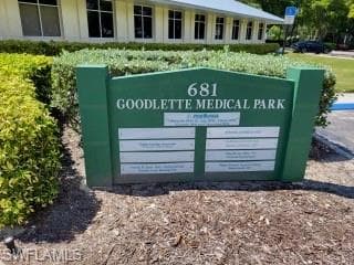 681 Goodlette-frank Rd N 140, Naples, FL 34102-3