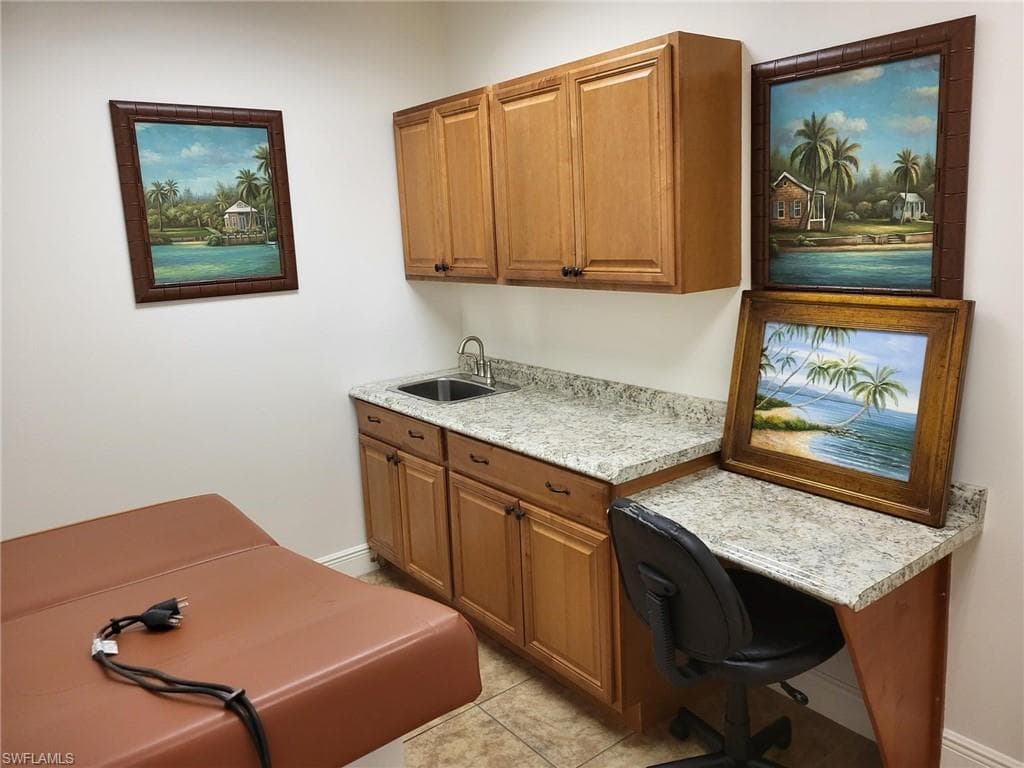 681 Goodlette-frank Rd N 140, Naples, FL 34102-8