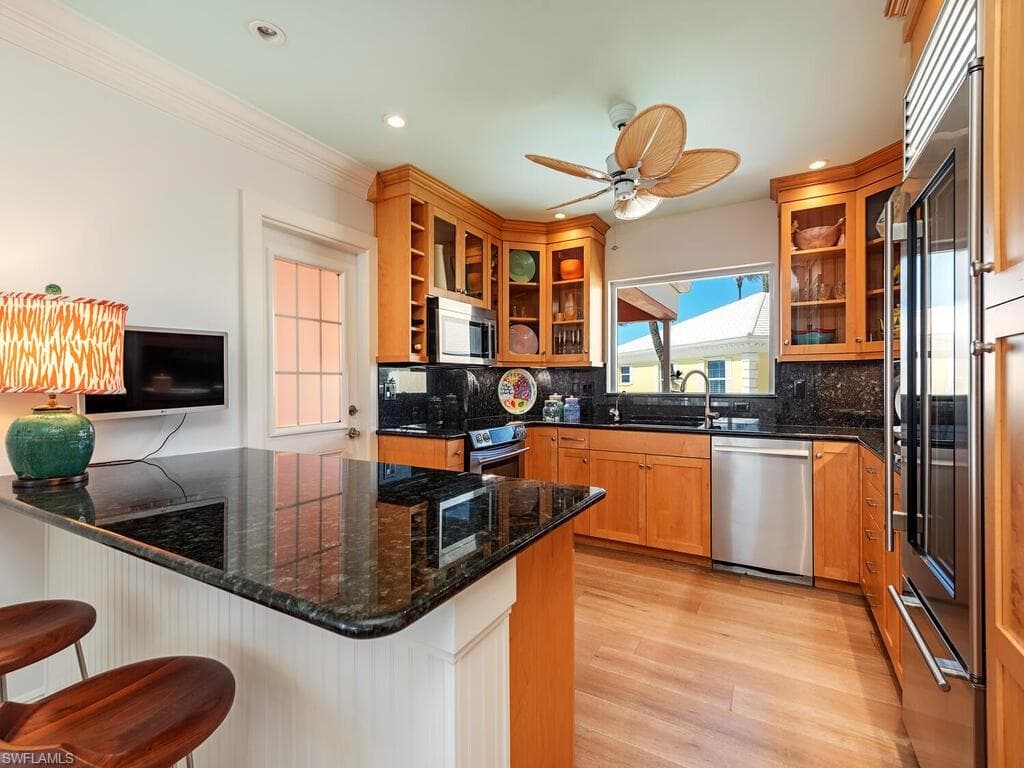 2401 Gulf Shore Blvd N Villa 6, Naples, FL 34103-9