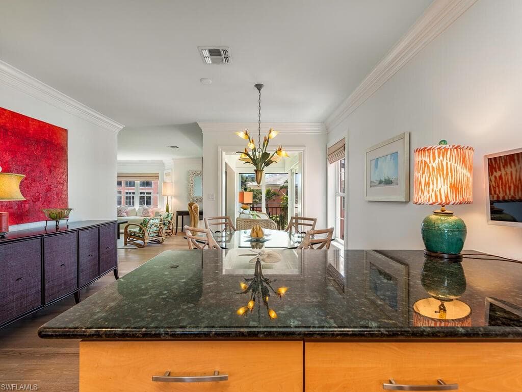 2401 Gulf Shore Blvd N Villa 6, Naples, FL 34103-10
