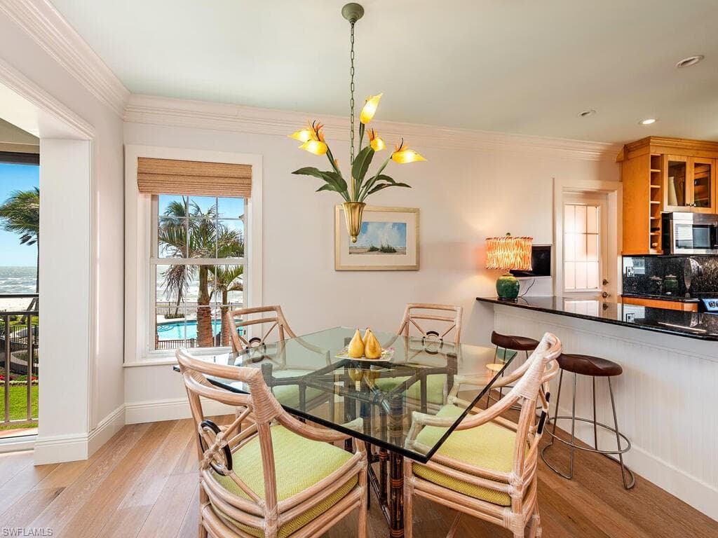 2401 Gulf Shore Blvd N Villa 6, Naples, FL 34103-7