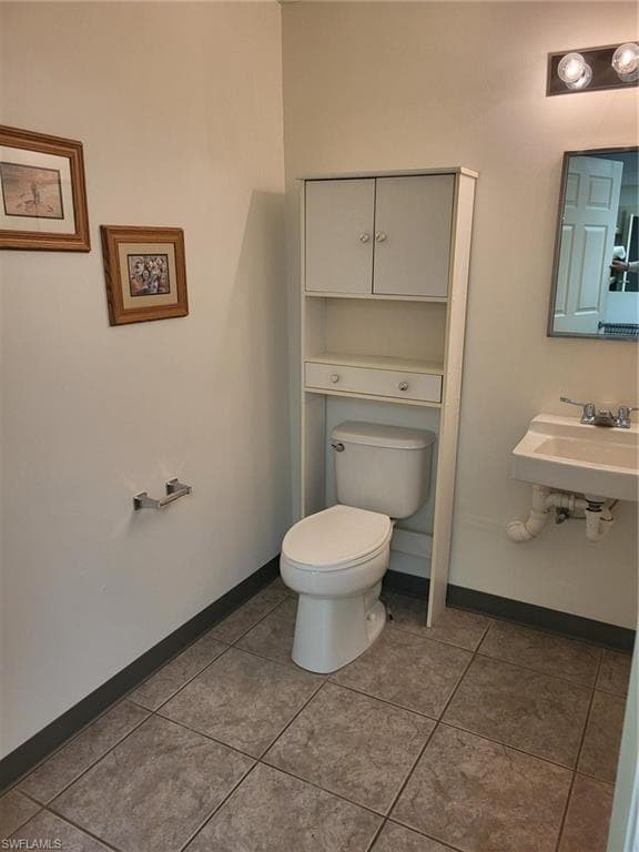 5567 Taylor Rd 8, Naples, FL 34109-12