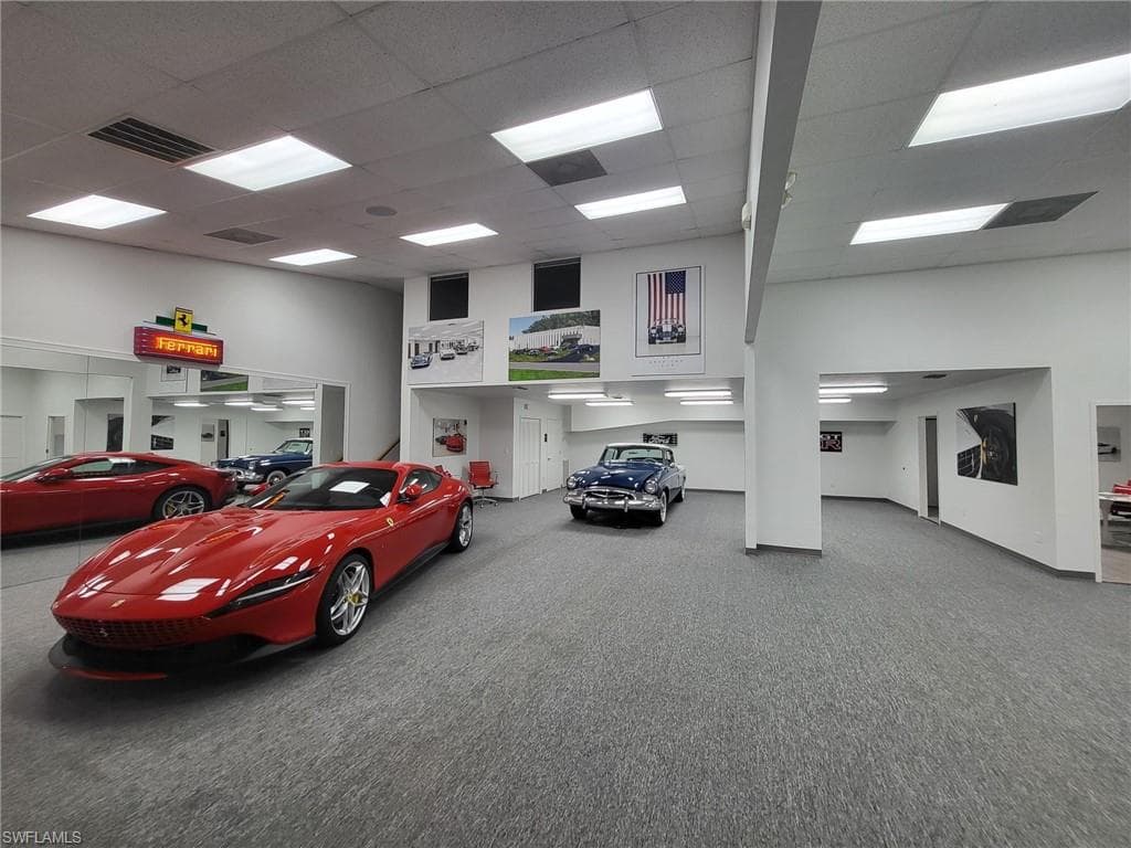 5567 Taylor Rd 8, Naples, FL 34109-3