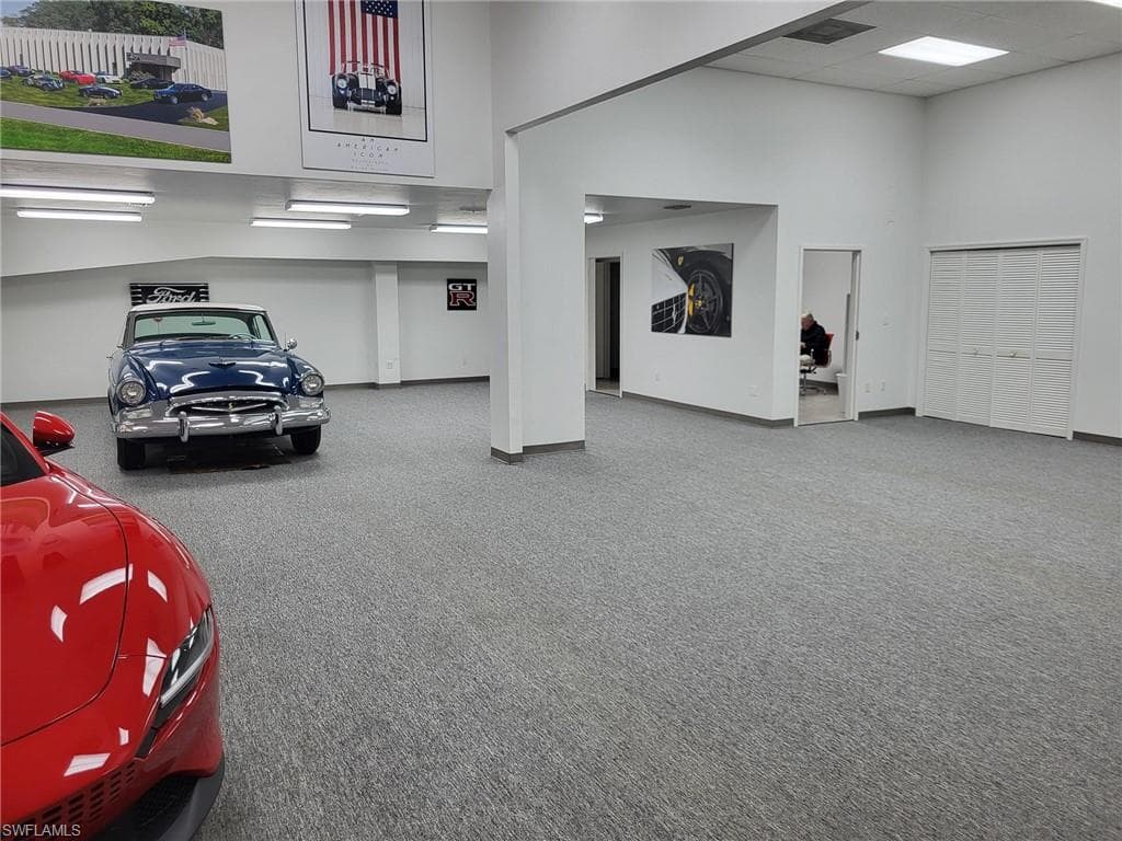 5567 Taylor Rd 8, Naples, FL 34109-4